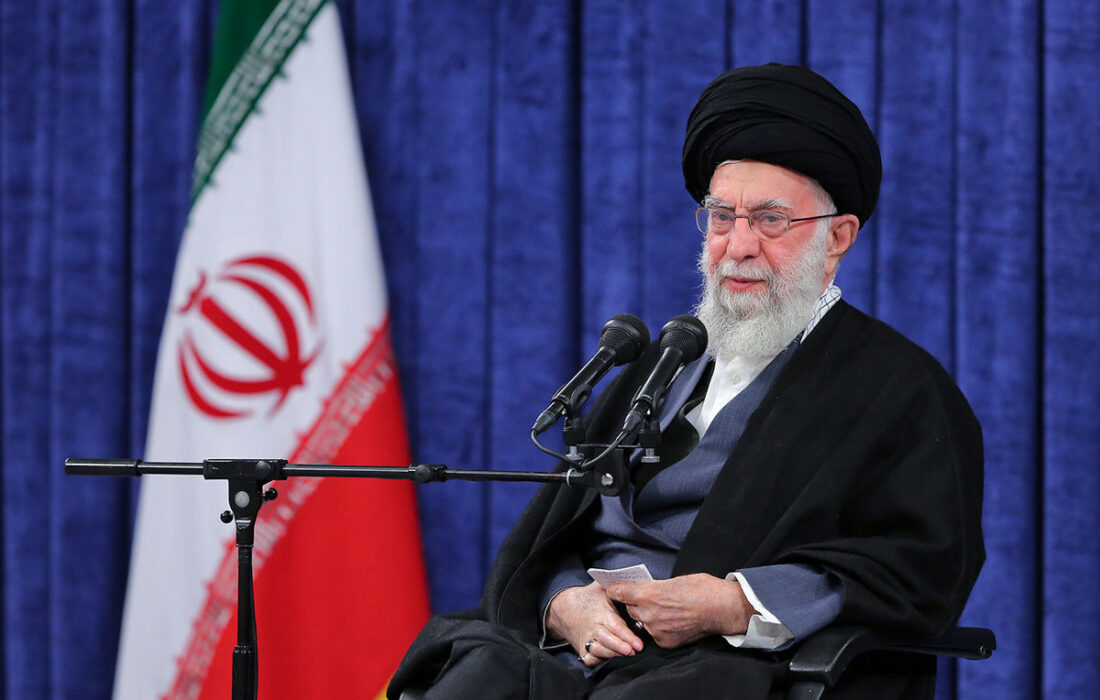 کارگران با رهبر انقلاب دیدار کردند!