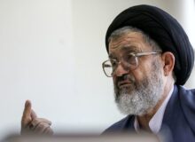 امام جمعه می‌تواند تذکر دهد؛ نه دستور بدهد و پلمب کند!