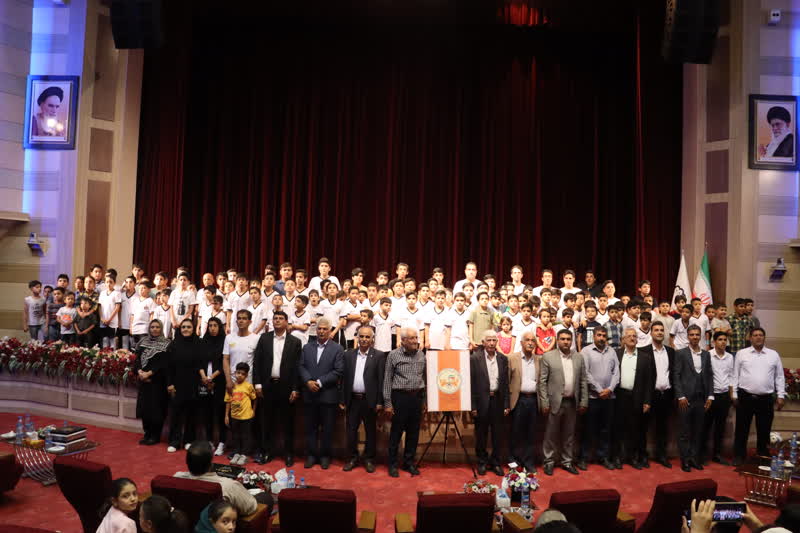 باشگاه ورزشی نام آوران رفسنجان با حضور مسئولین افتتاح شد.