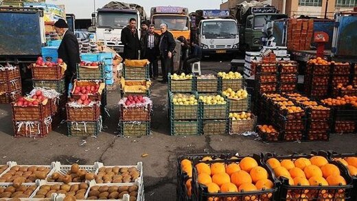 اعتصاب میوه فروشان رفسنجان مقابل میدان میوه و تره بار
