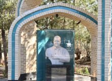 از سردیس مرحوم حاج سیدمحمد حسینی فخار بنیانگذار گروه تولیدی کاشی فخار رونمایی شد
